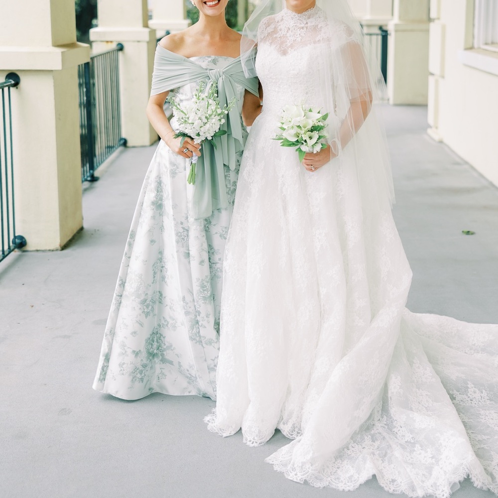 Alfred Sung Sara Gown in Sage Cottage Rose, Size 0